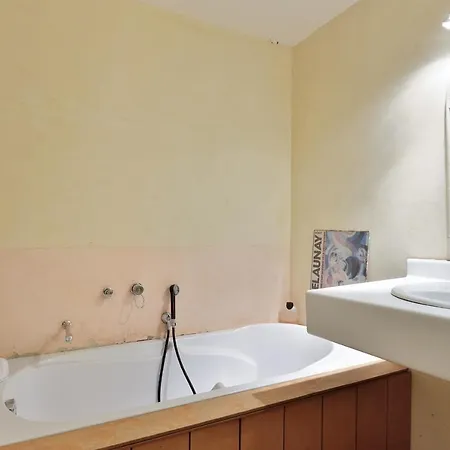 Superb Town House With Private Courtyard - Welkeys Paris